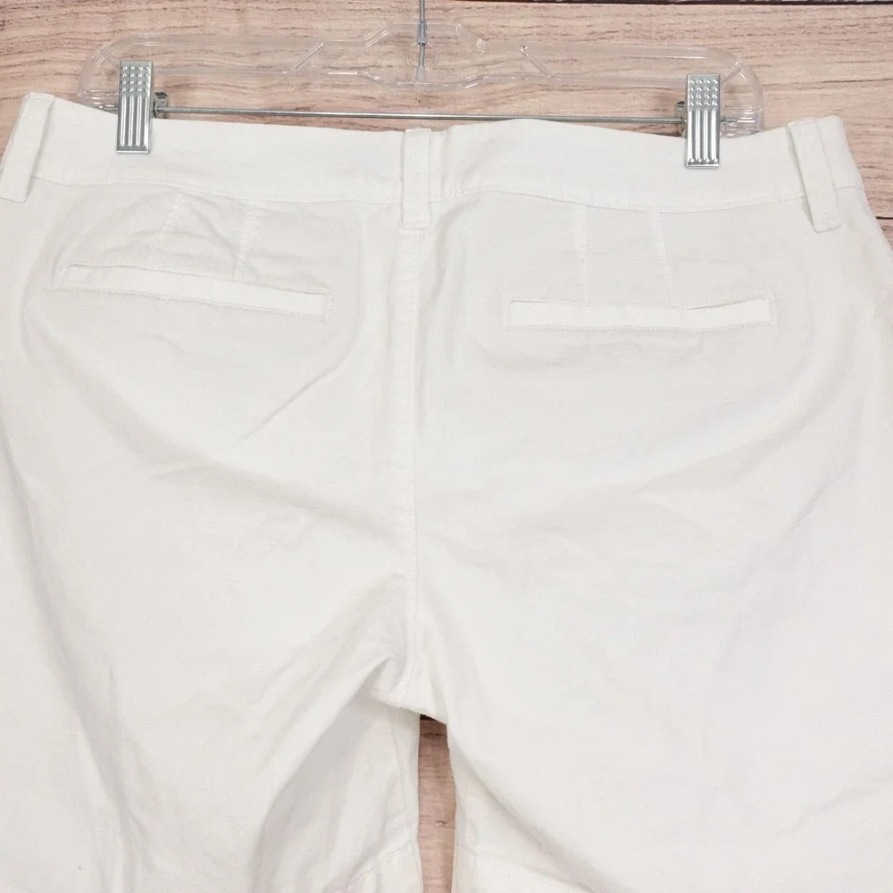 Old Navy Chino Shorts Womens Size 6 White Twill Stretch 34 Waist 6.5 Inseam‎
